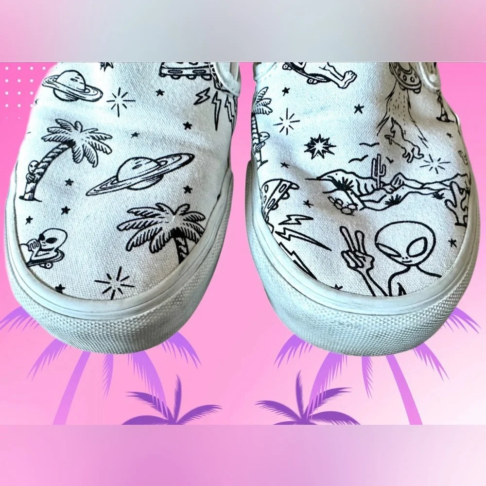 Vans Unidentified U-Paint White Classic Slip-O- Women’s Size 10/Men’s Size 8.5